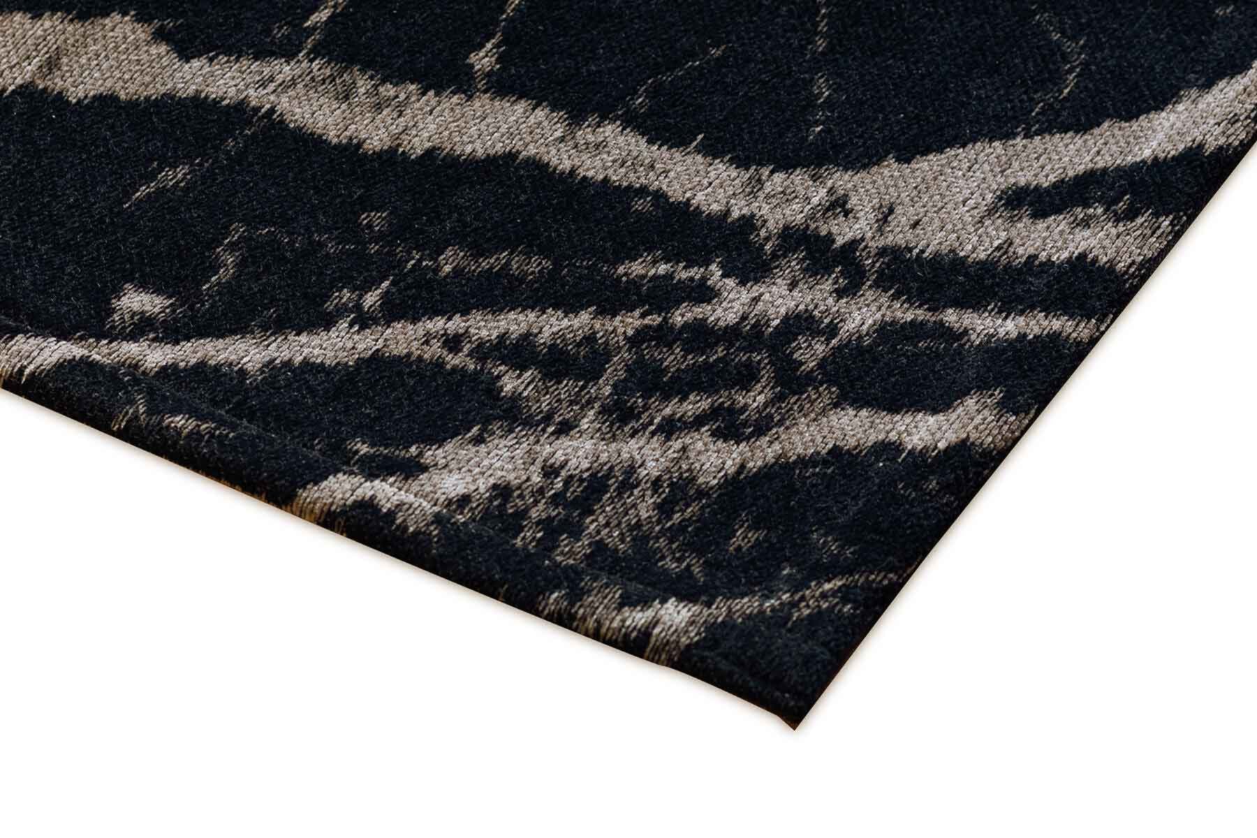 CARPET DECOR PIETRA BLACK HONEY BadlyBitten